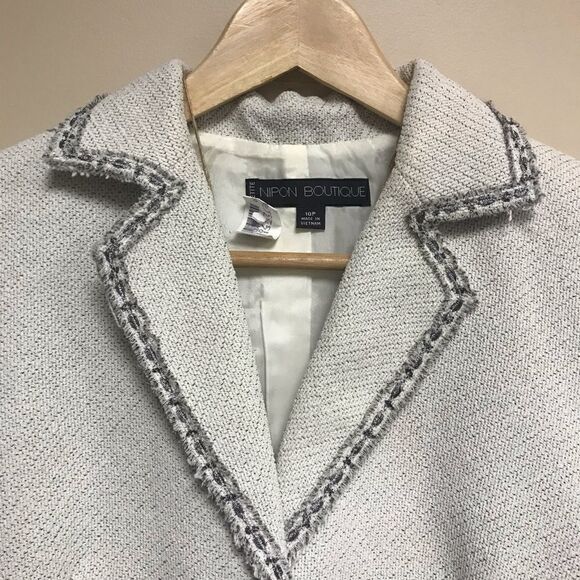 Nipon Boutique skirt and jacket suit.    Size 10P - Picture 5 of 13